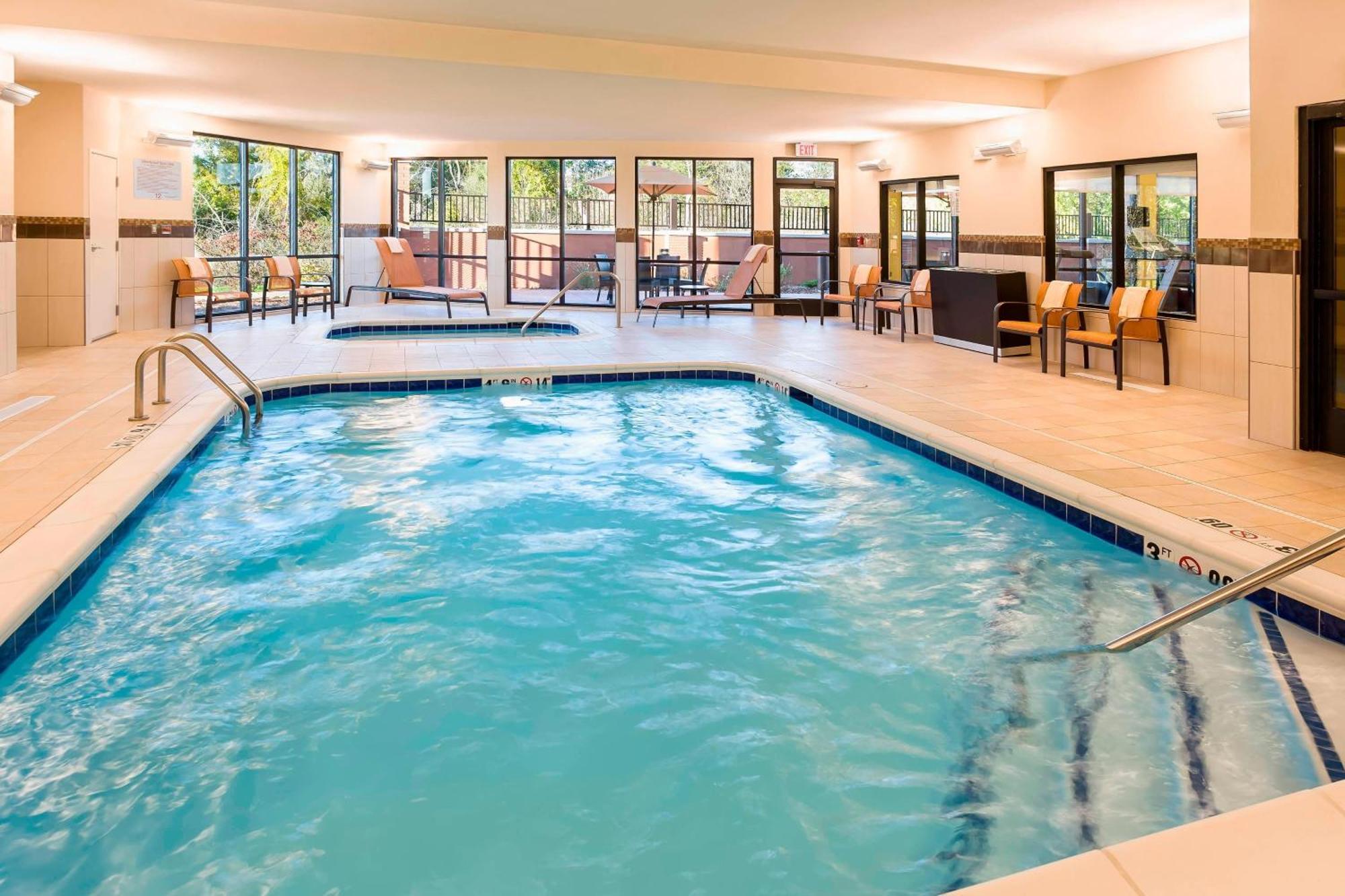 Courtyard By Marriott Kalamazoo Portage Eksteriør billede