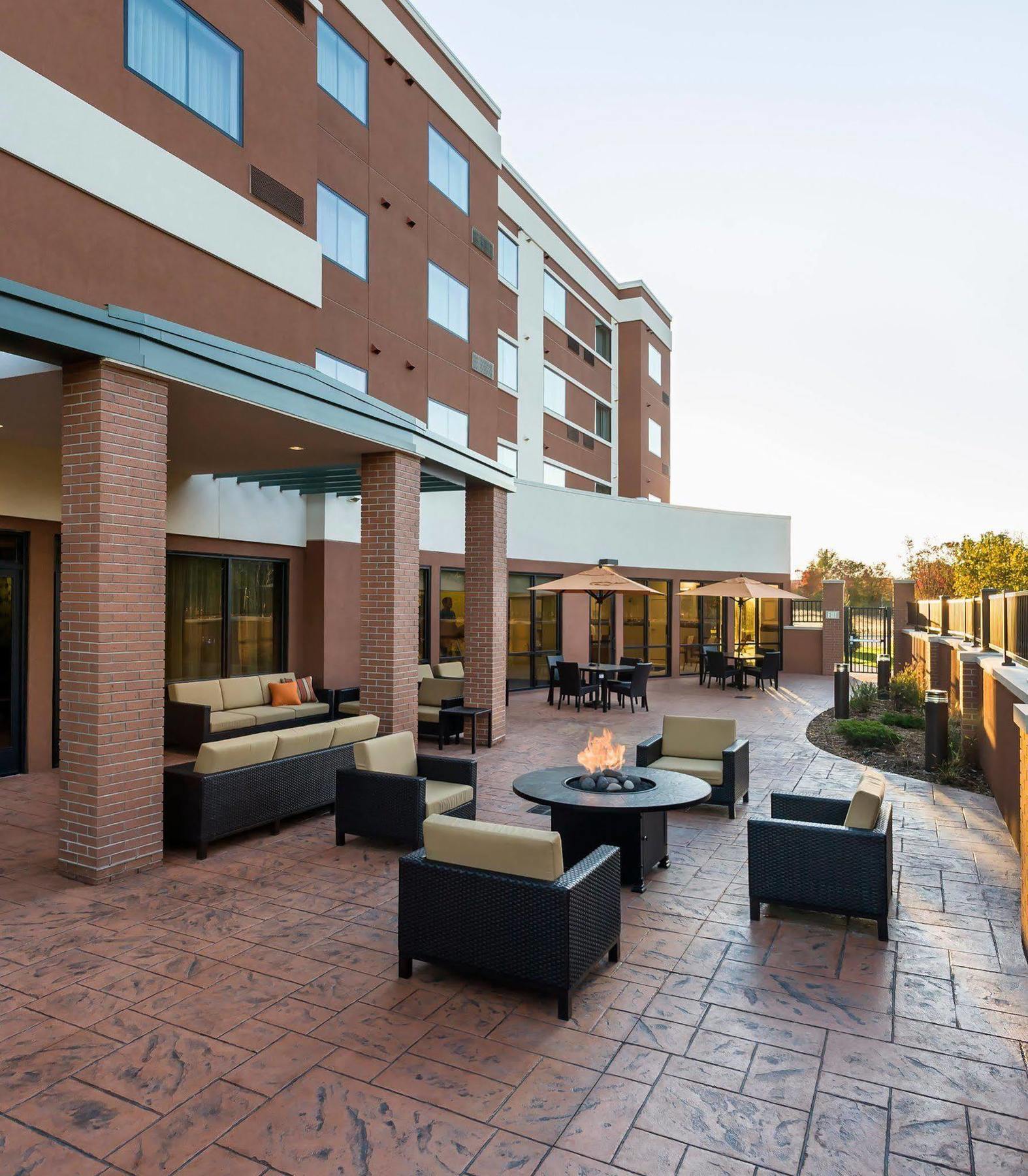 Courtyard By Marriott Kalamazoo Portage Eksteriør billede